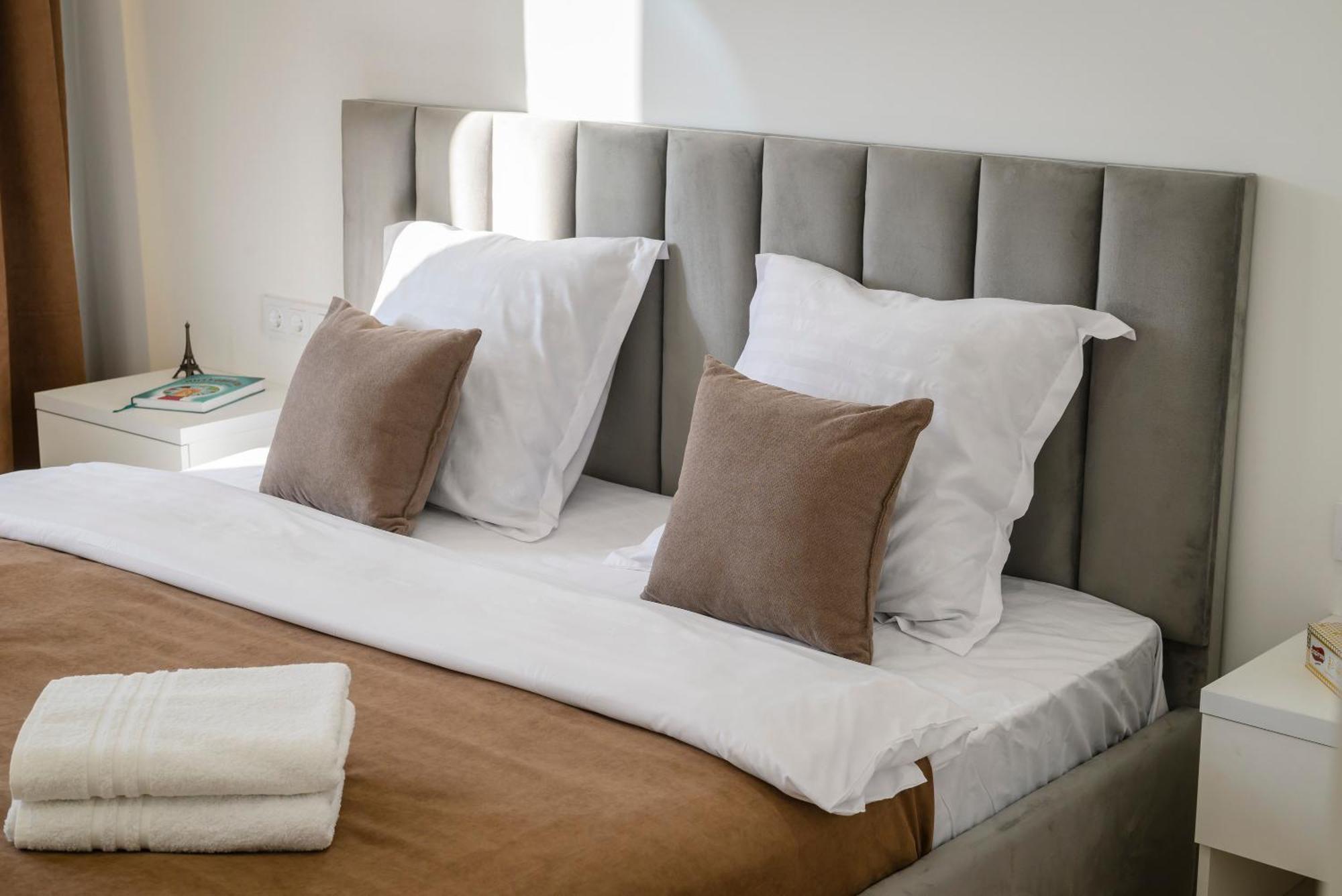 Five Business-Class Rooms In R-House Near Mega Center Αλμάτι Εξωτερικό φωτογραφία