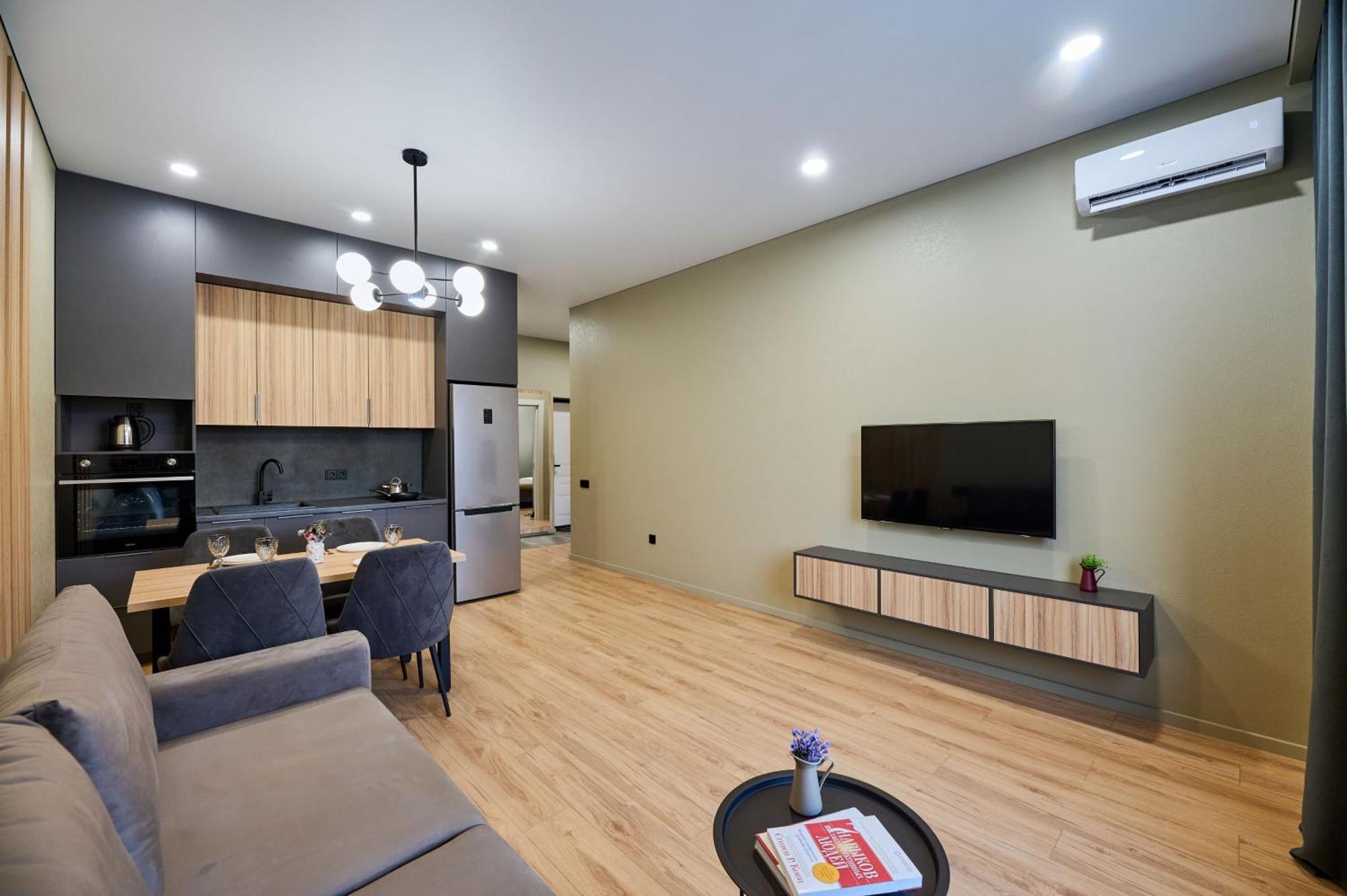 Five Business-Class Rooms In R-House Near Mega Center Αλμάτι Εξωτερικό φωτογραφία