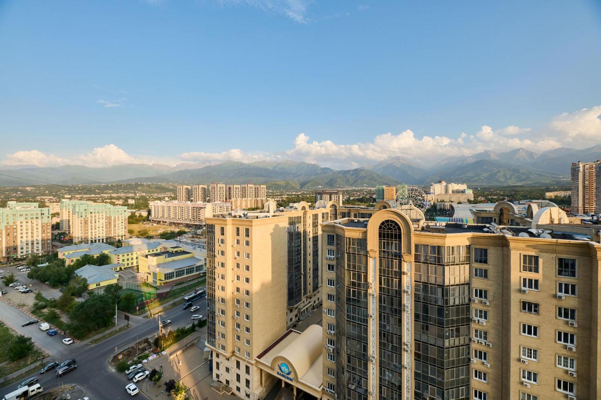 Five Business-Class Rooms In R-House Near Mega Center Αλμάτι Εξωτερικό φωτογραφία